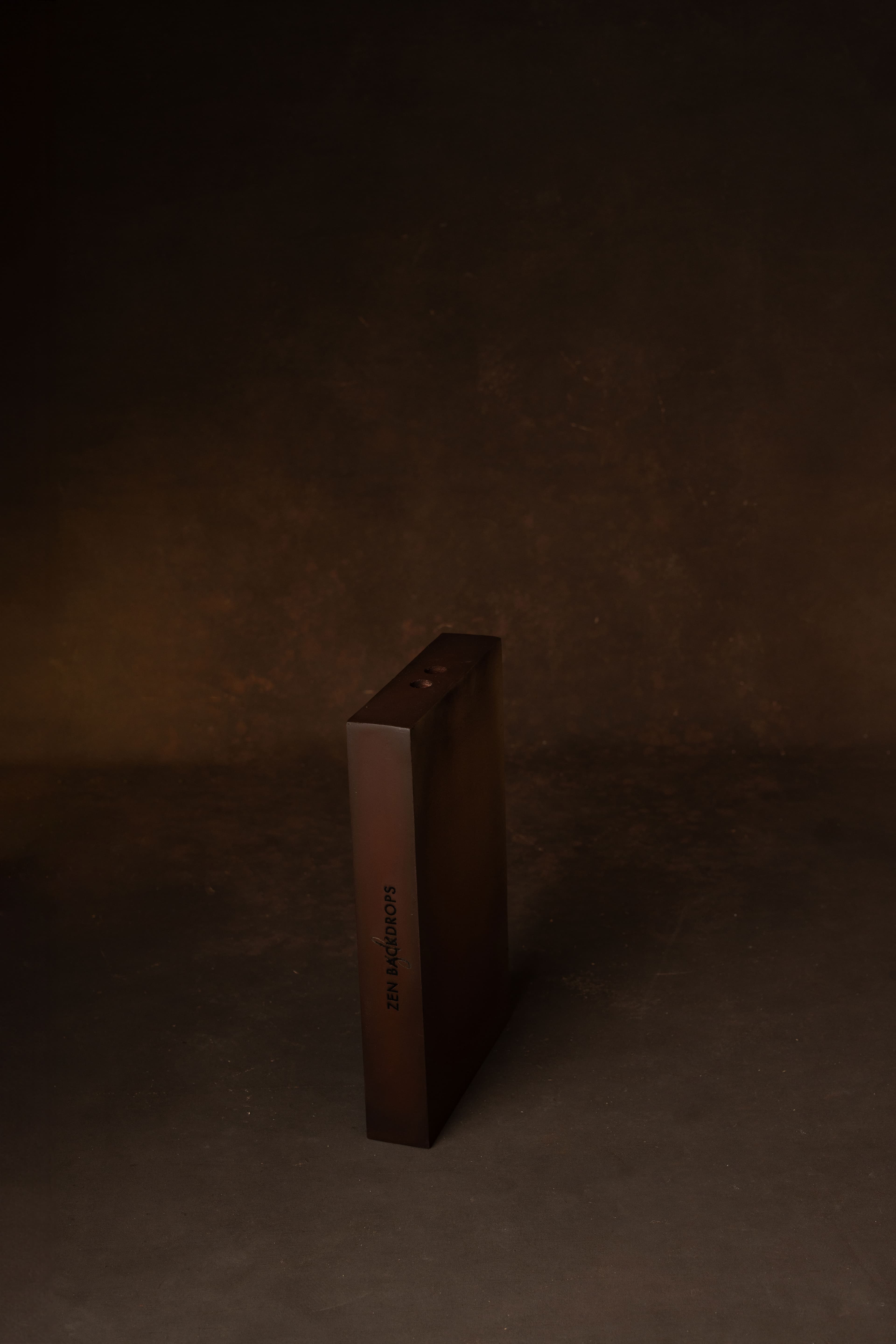 SMALL DARK BROWN APPLE BOX